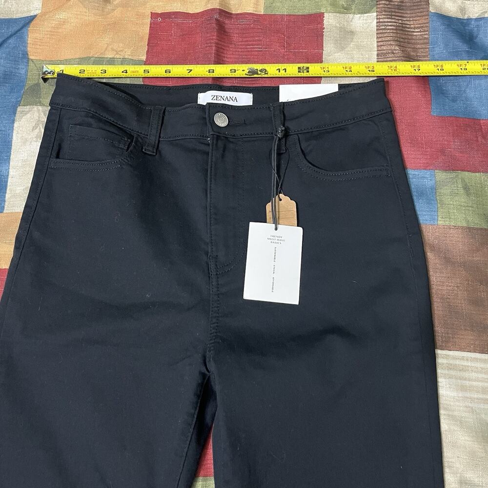 Zenana High Waisted Flare Frayed Hem Jeans Womens Size Medium Black Bootcut NWT - Picture 9 of 11
